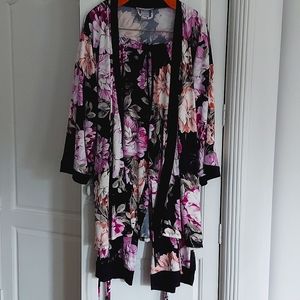 Nwot 2pc. Lounge set floral